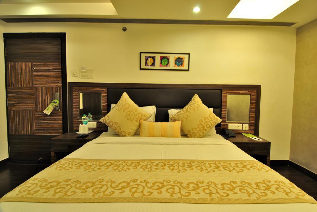 The Habitare Gurgaon Hotel Екстериор снимка