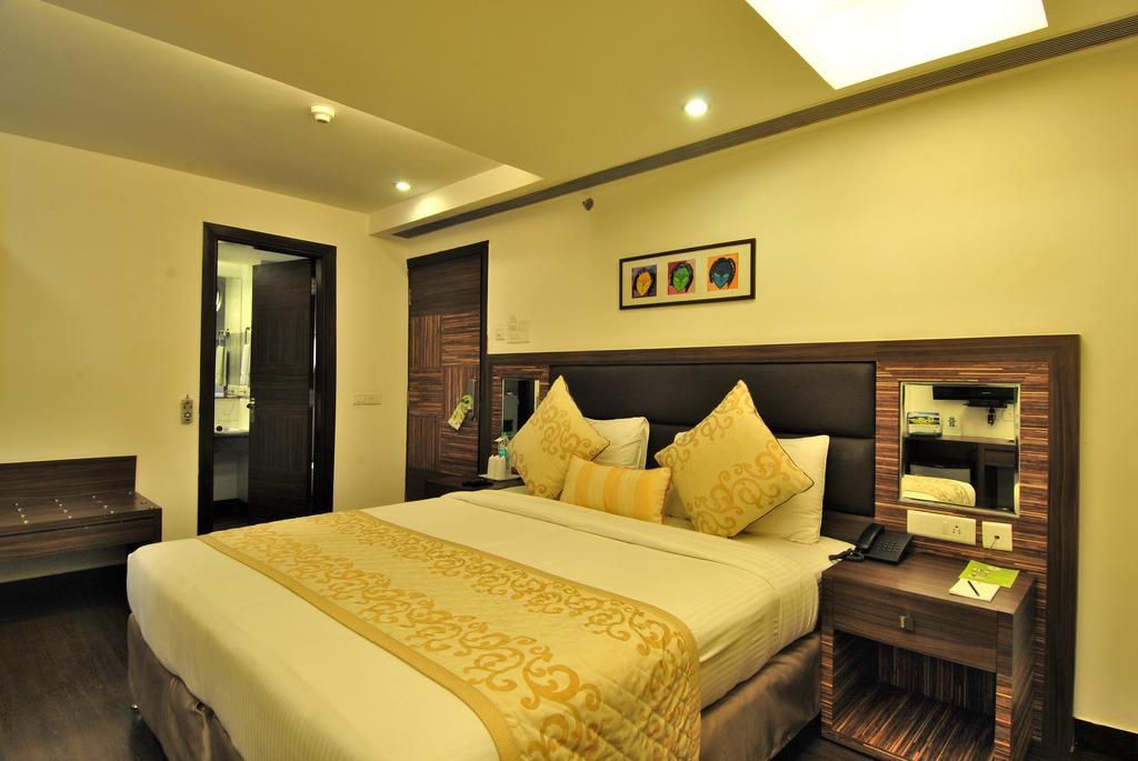 The Habitare Gurgaon Hotel Екстериор снимка