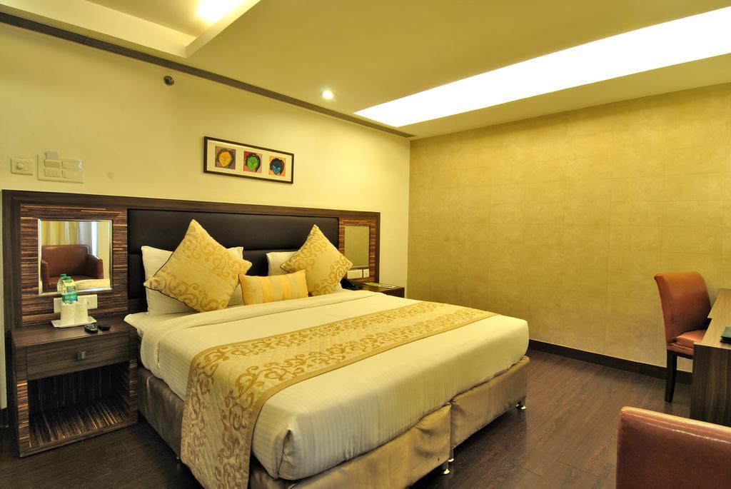 The Habitare Gurgaon Hotel Екстериор снимка