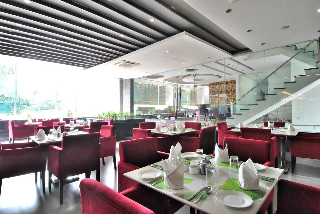 The Habitare Gurgaon Hotel Екстериор снимка