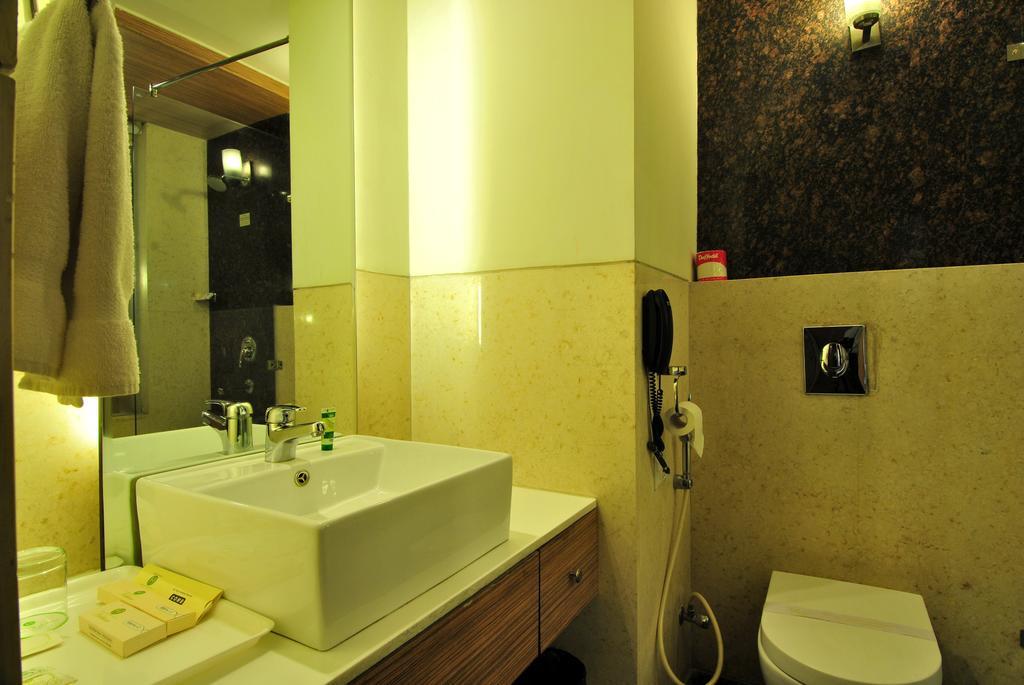 The Habitare Gurgaon Hotel Екстериор снимка
