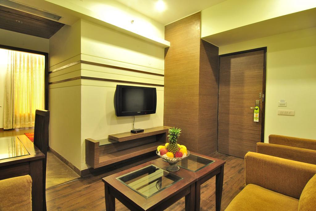 The Habitare Gurgaon Hotel Екстериор снимка
