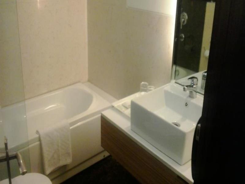 The Habitare Gurgaon Hotel Екстериор снимка