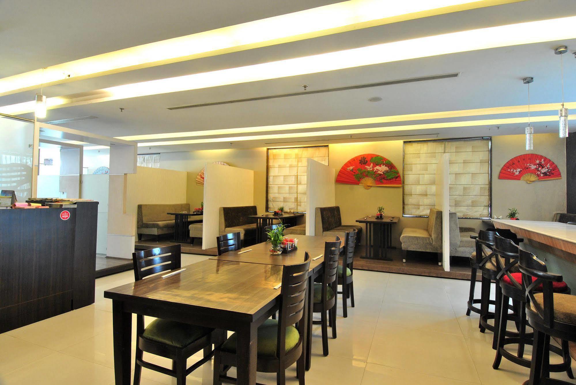 The Habitare Gurgaon Hotel Екстериор снимка