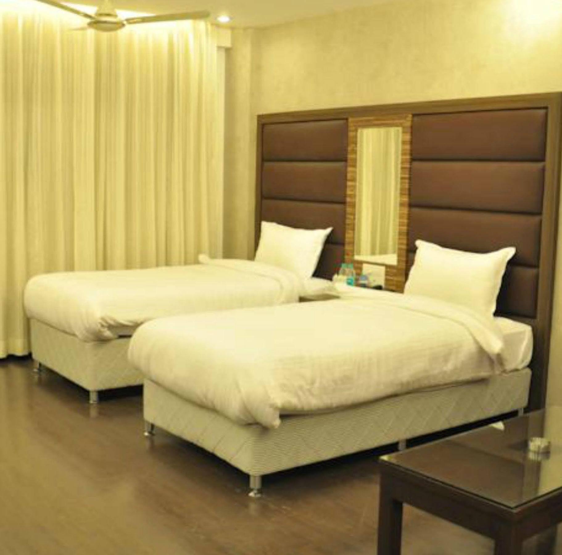 The Habitare Gurgaon Hotel Екстериор снимка