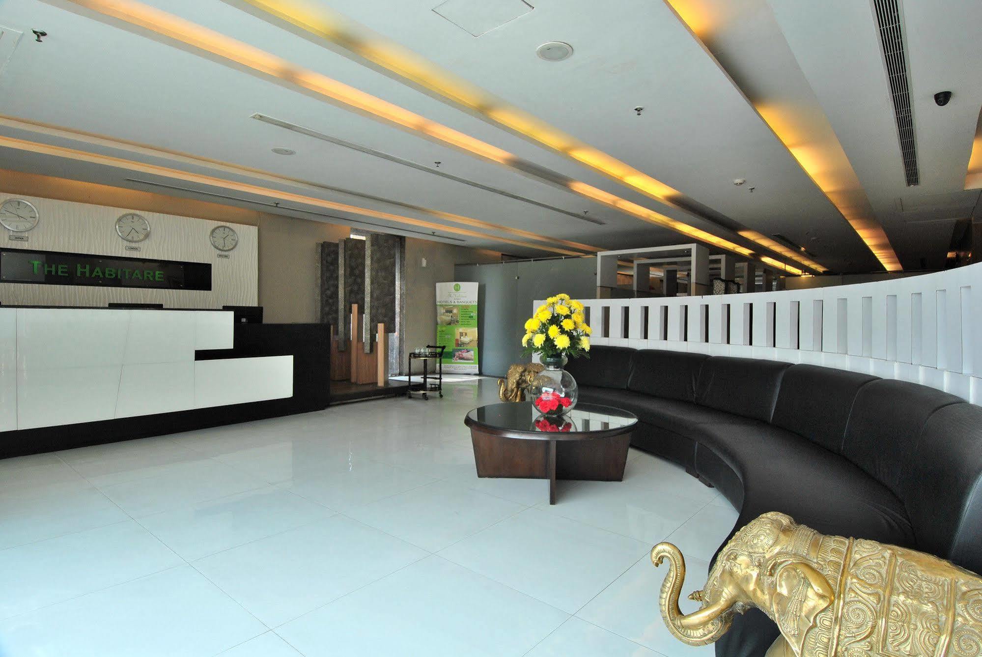 The Habitare Gurgaon Hotel Екстериор снимка